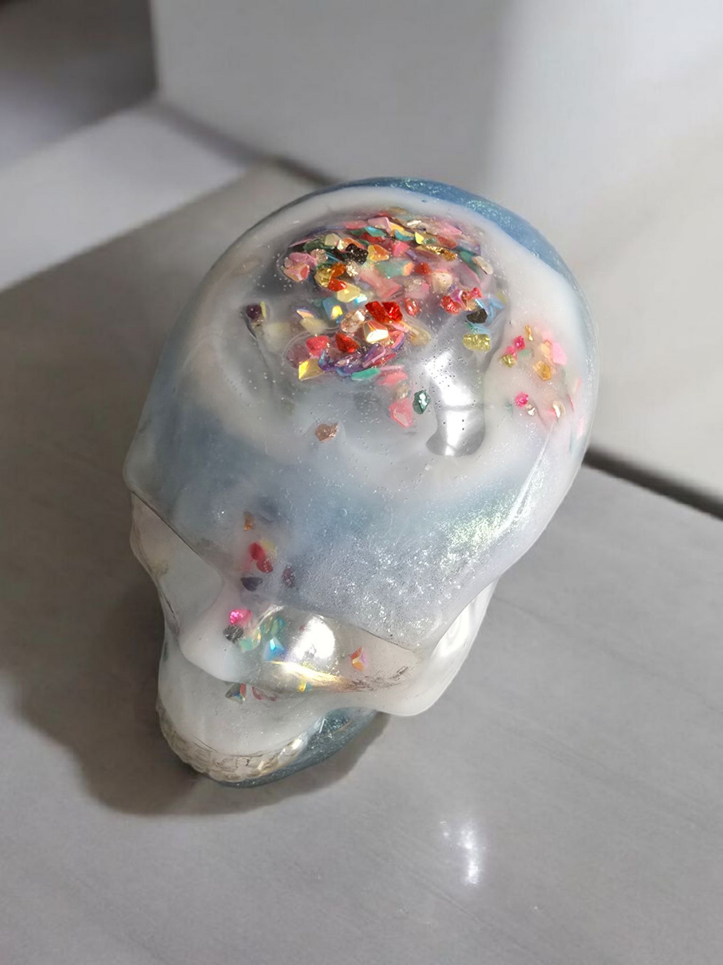 Scull blue and white