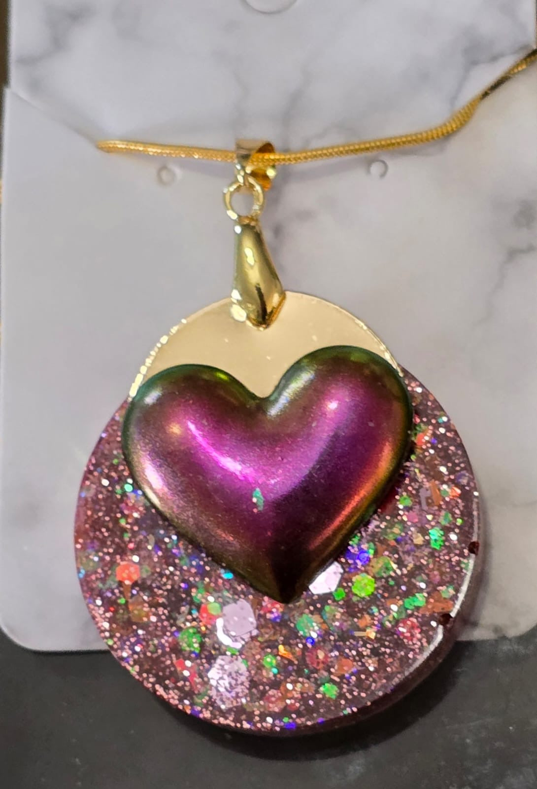 Pendant rainbow with colour changing heart