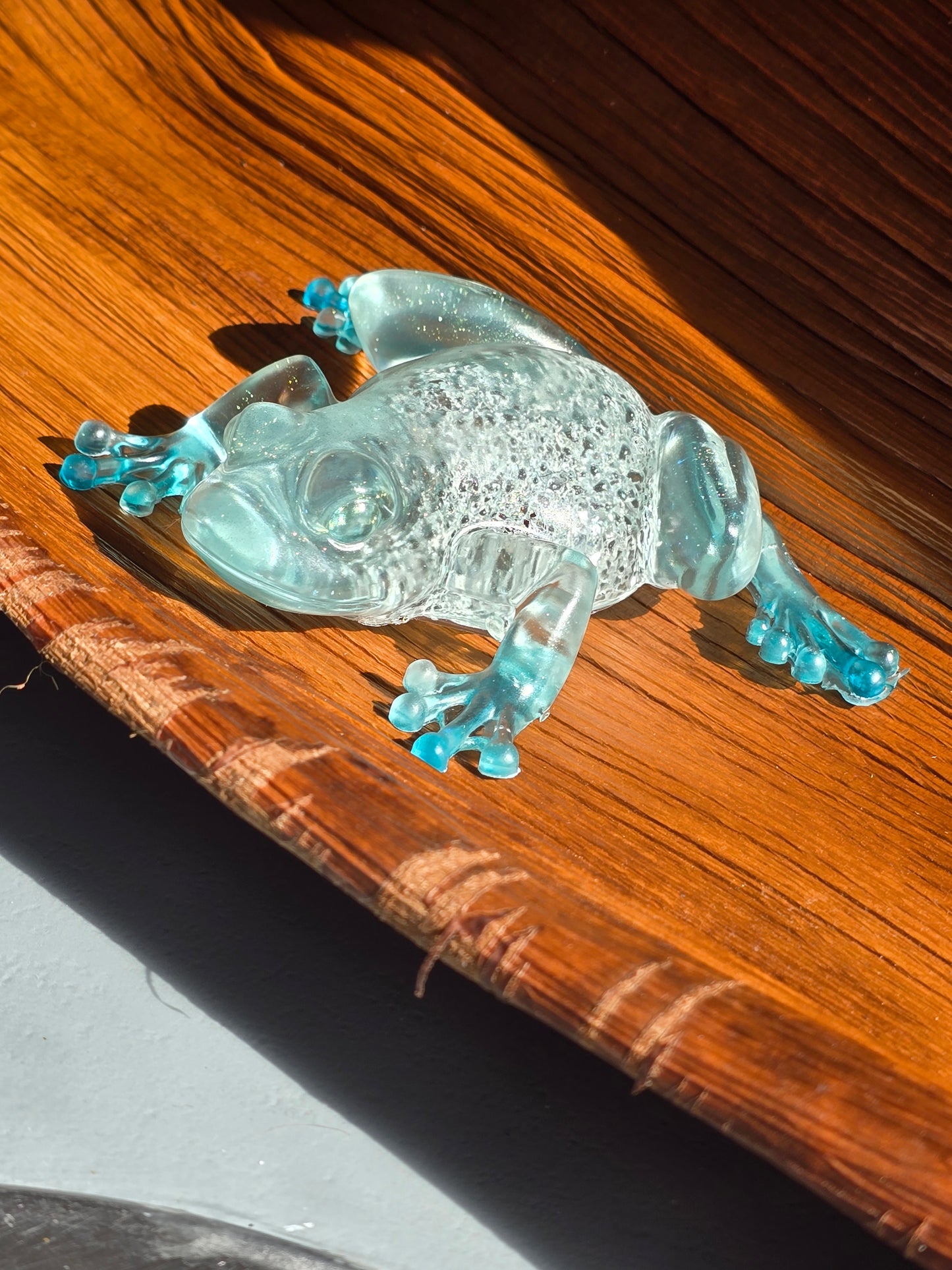 Frog chic glass crystal looking