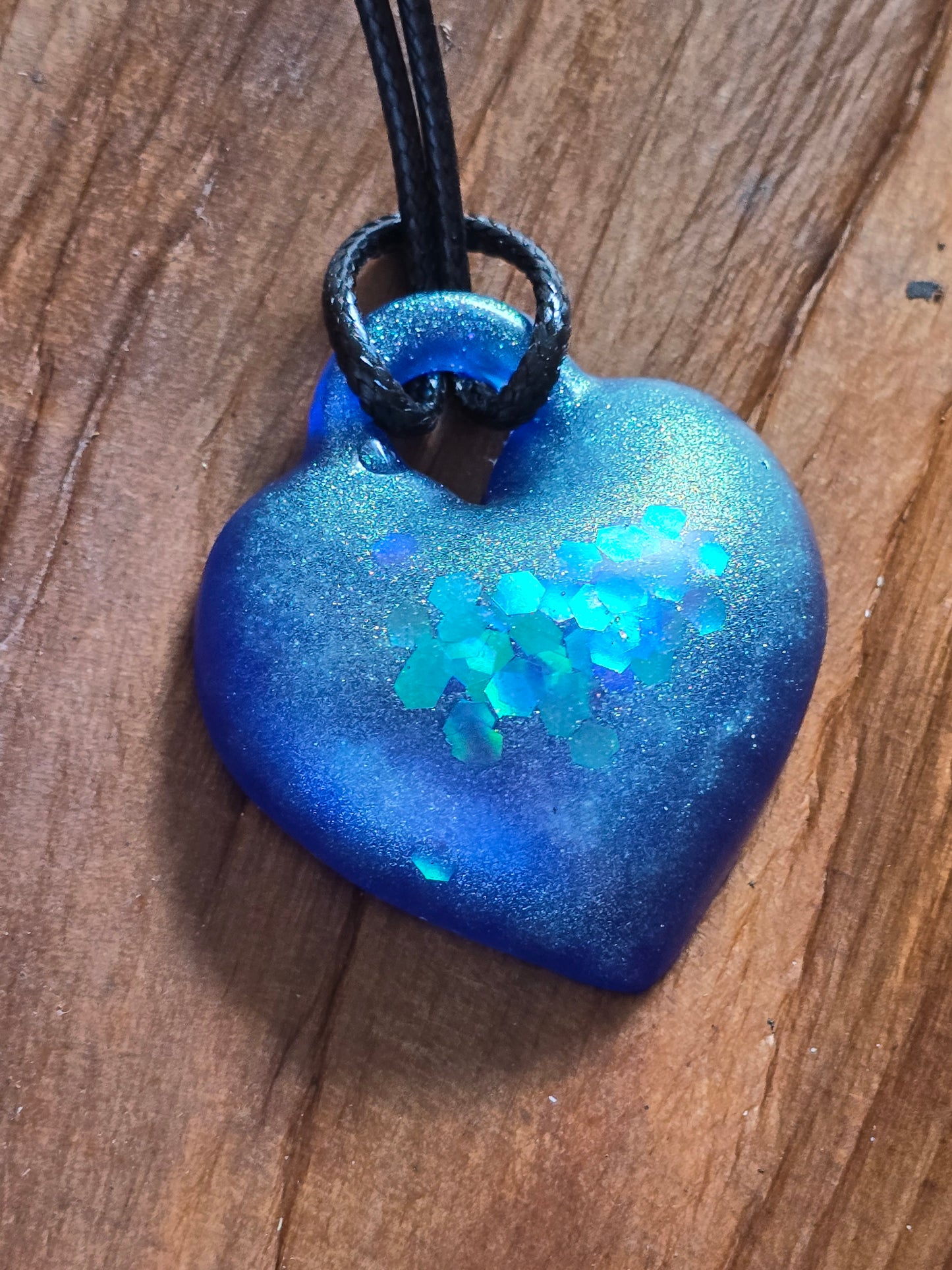 Pendant blue puffy heart