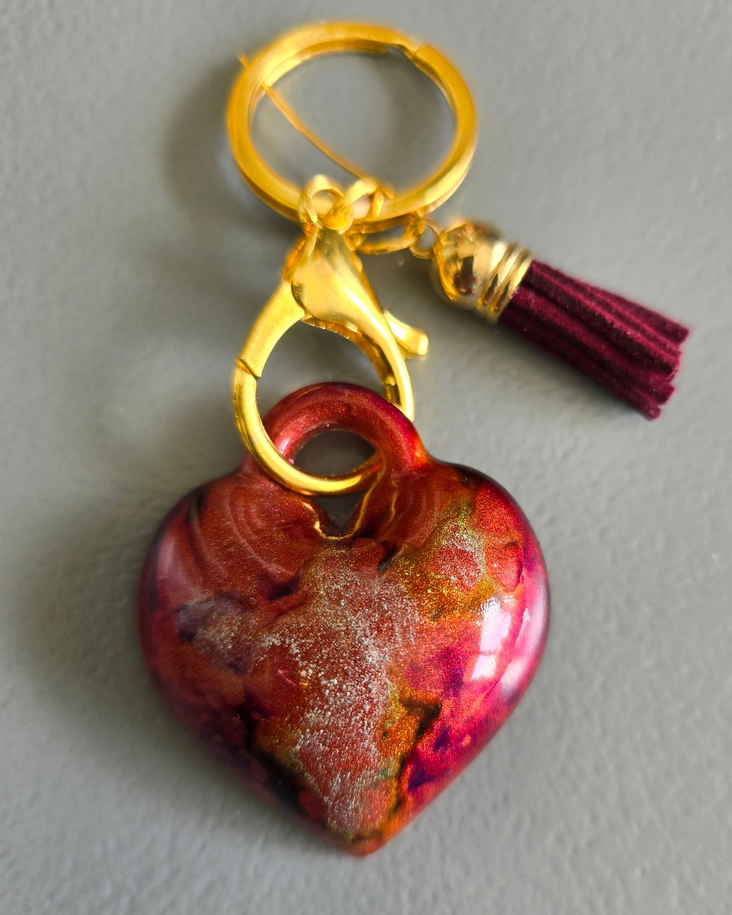 Keycharm puffy heart burgundy and gold