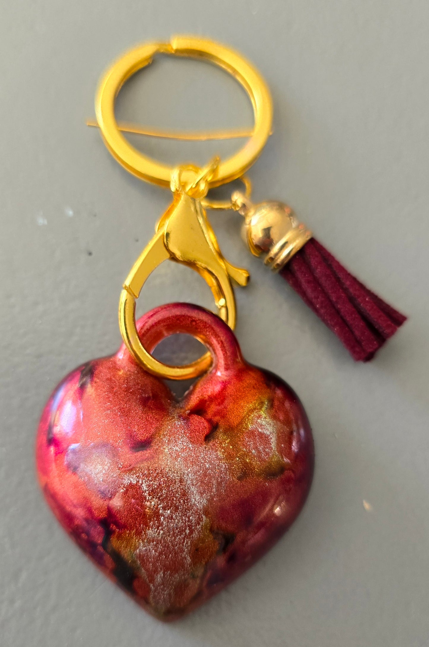 Keycharm puffy heart burgundy and gold