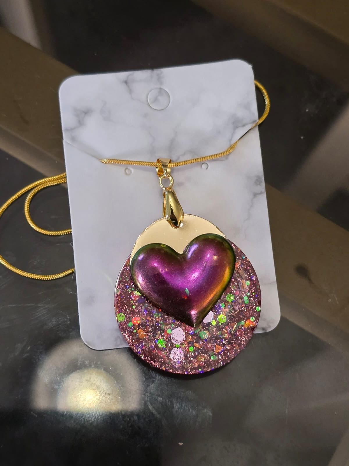 Pendant rainbow with colour changing heart