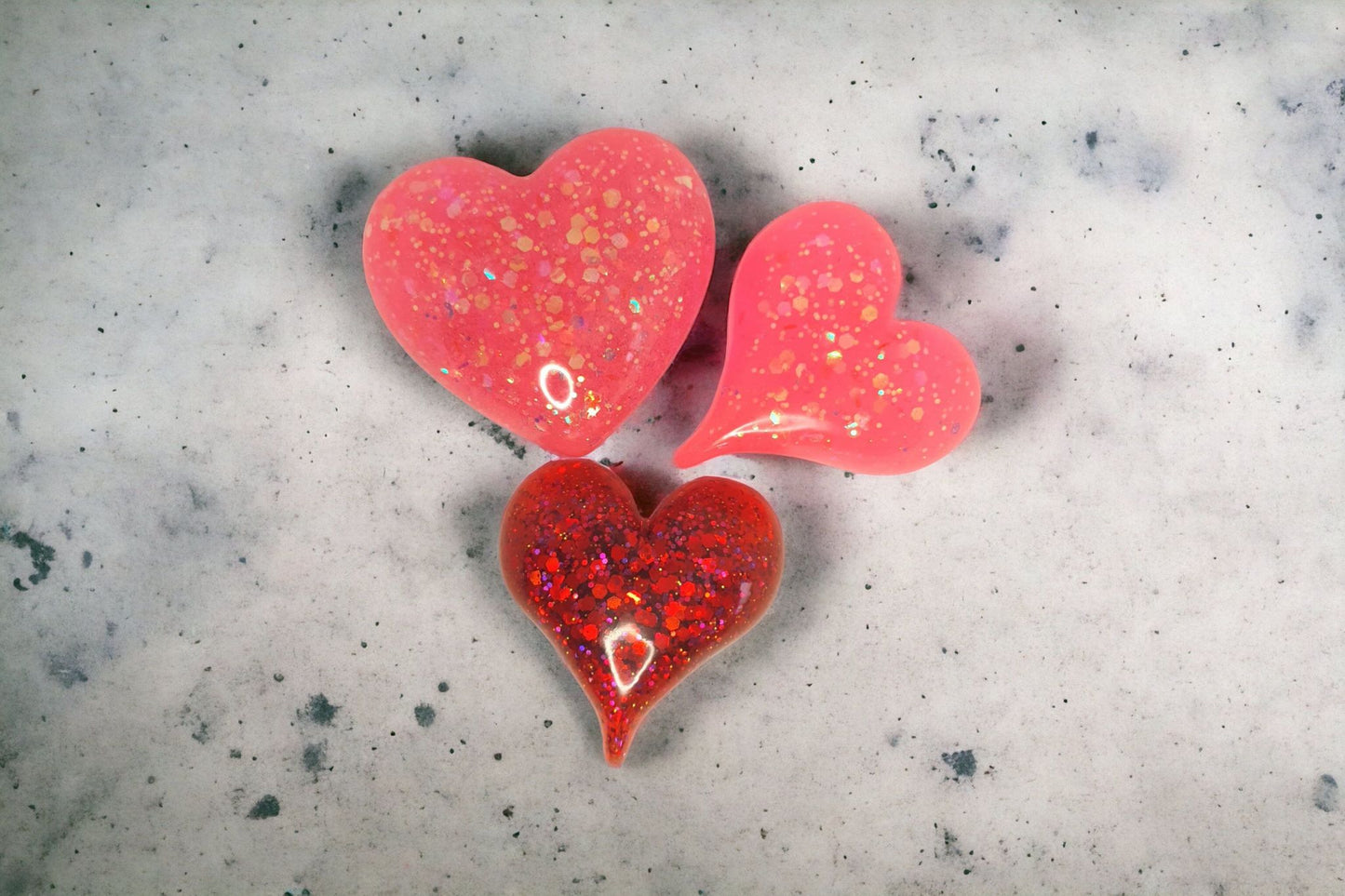 RED GLITTER LOVE HEART PAPER WEIGHT OR FRIDGE MAGNET