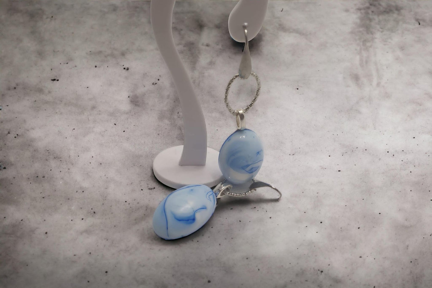 Earrings blue marble