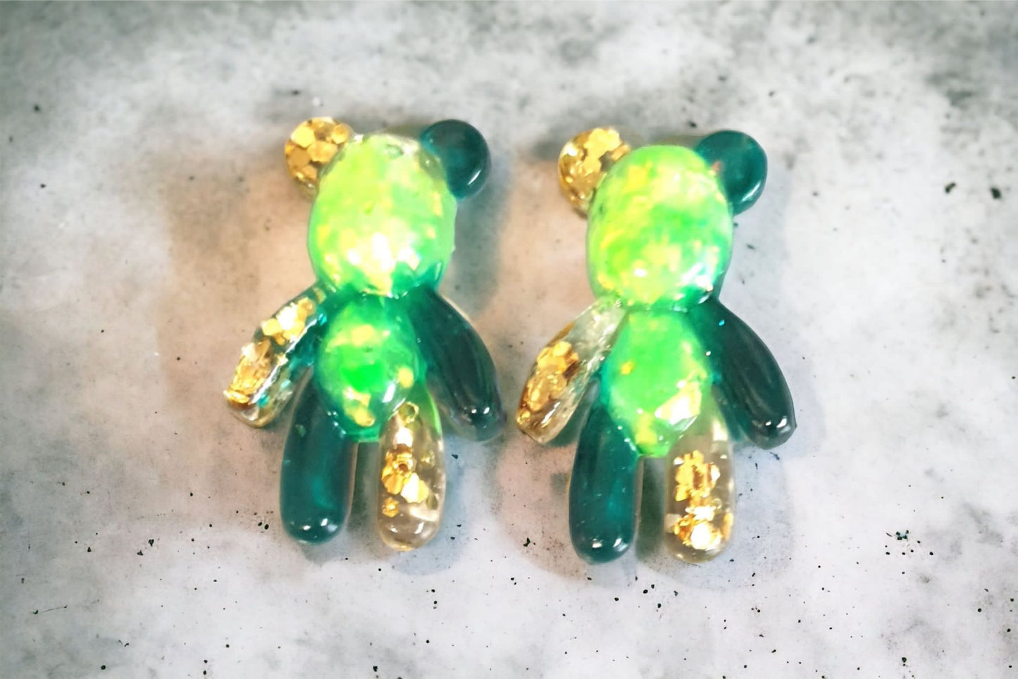 Pocket hug bears glow in the dark