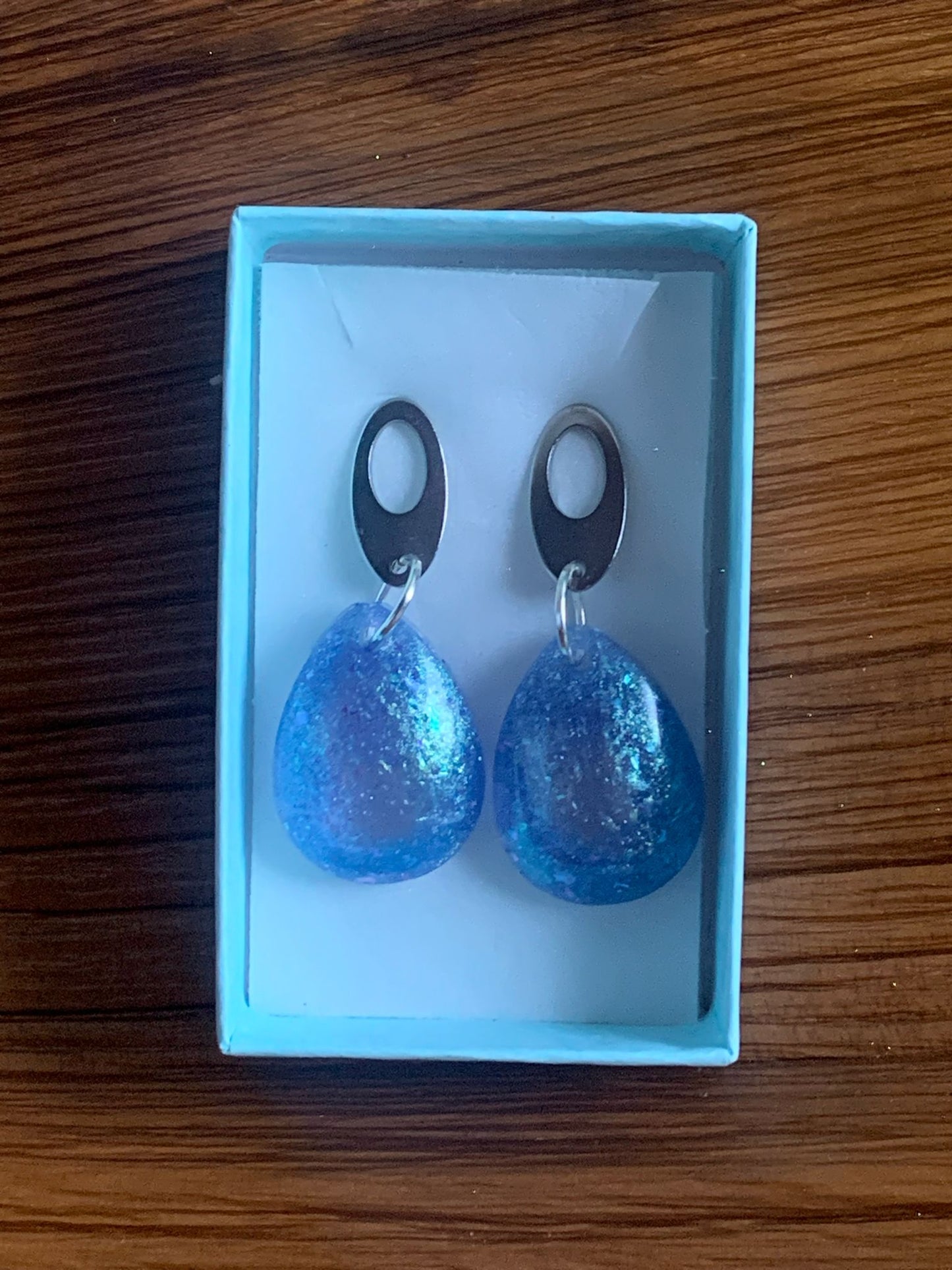 Earrings dangling blue