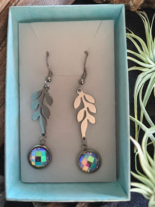 Earrings silver leaf dangling cabochon crystal