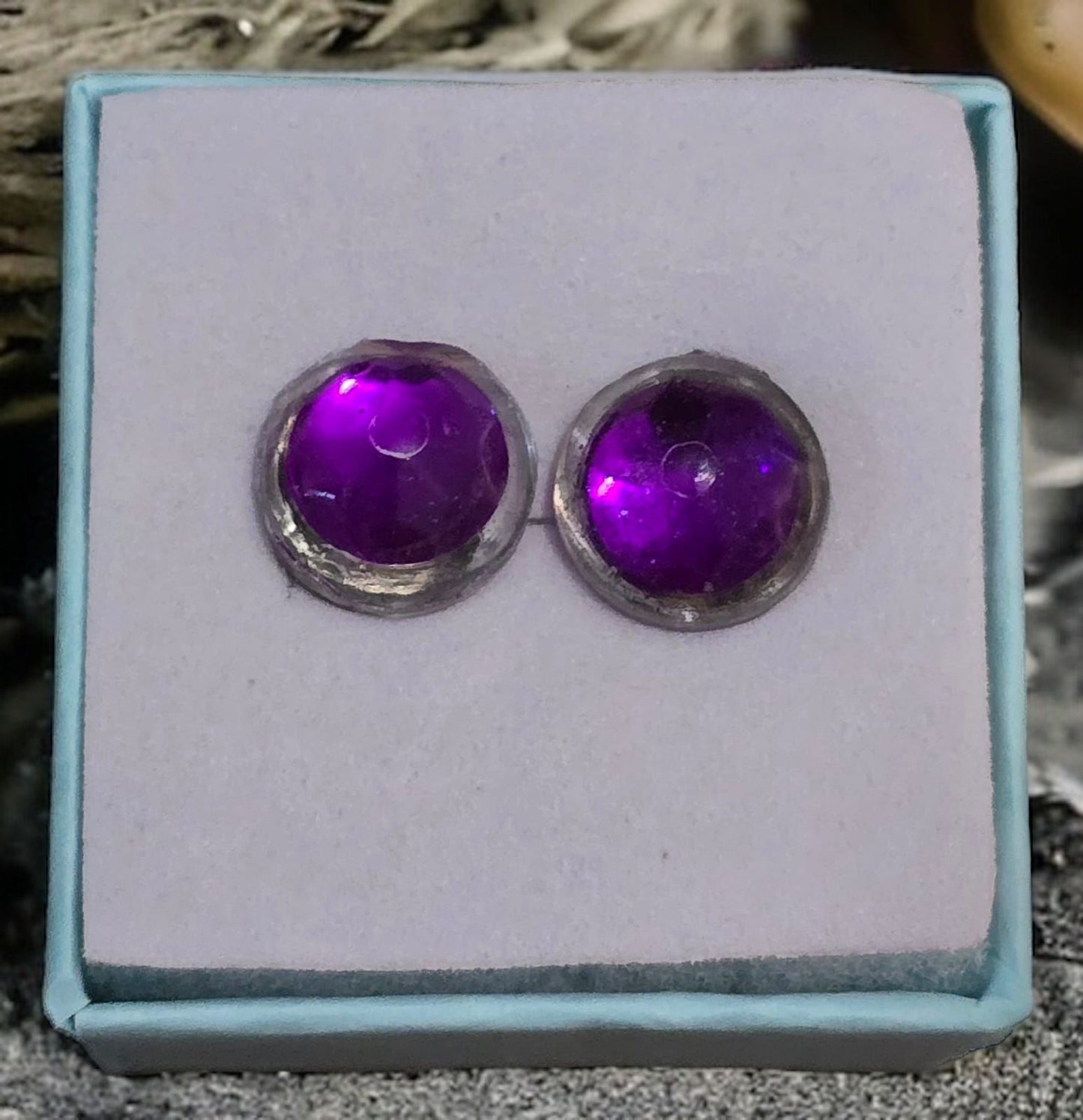 Earrings stud dark purple