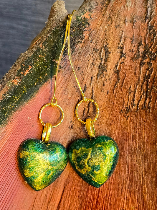 Earrings dangling heart green and gold