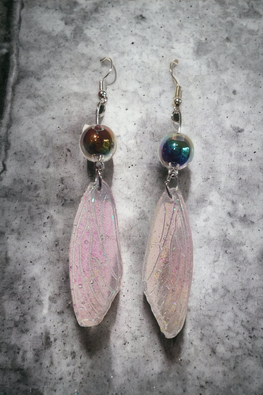 Earrings dangling fairy wings with bead