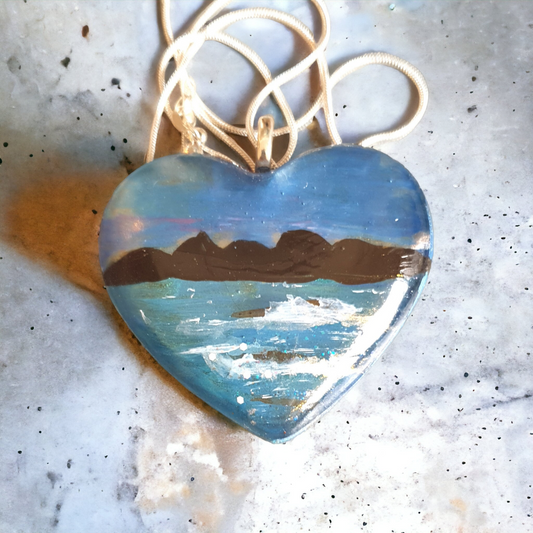 Pendant charmed heart from the sea with gold chain