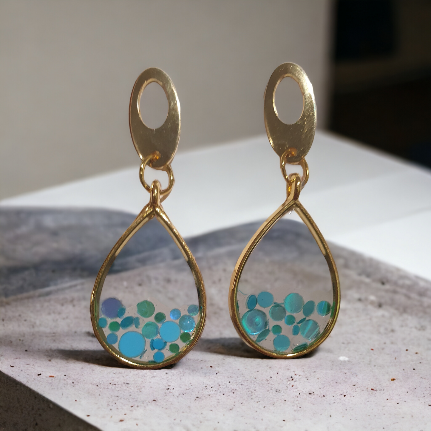 Earrings  Teardrop dangling gold & turquoise