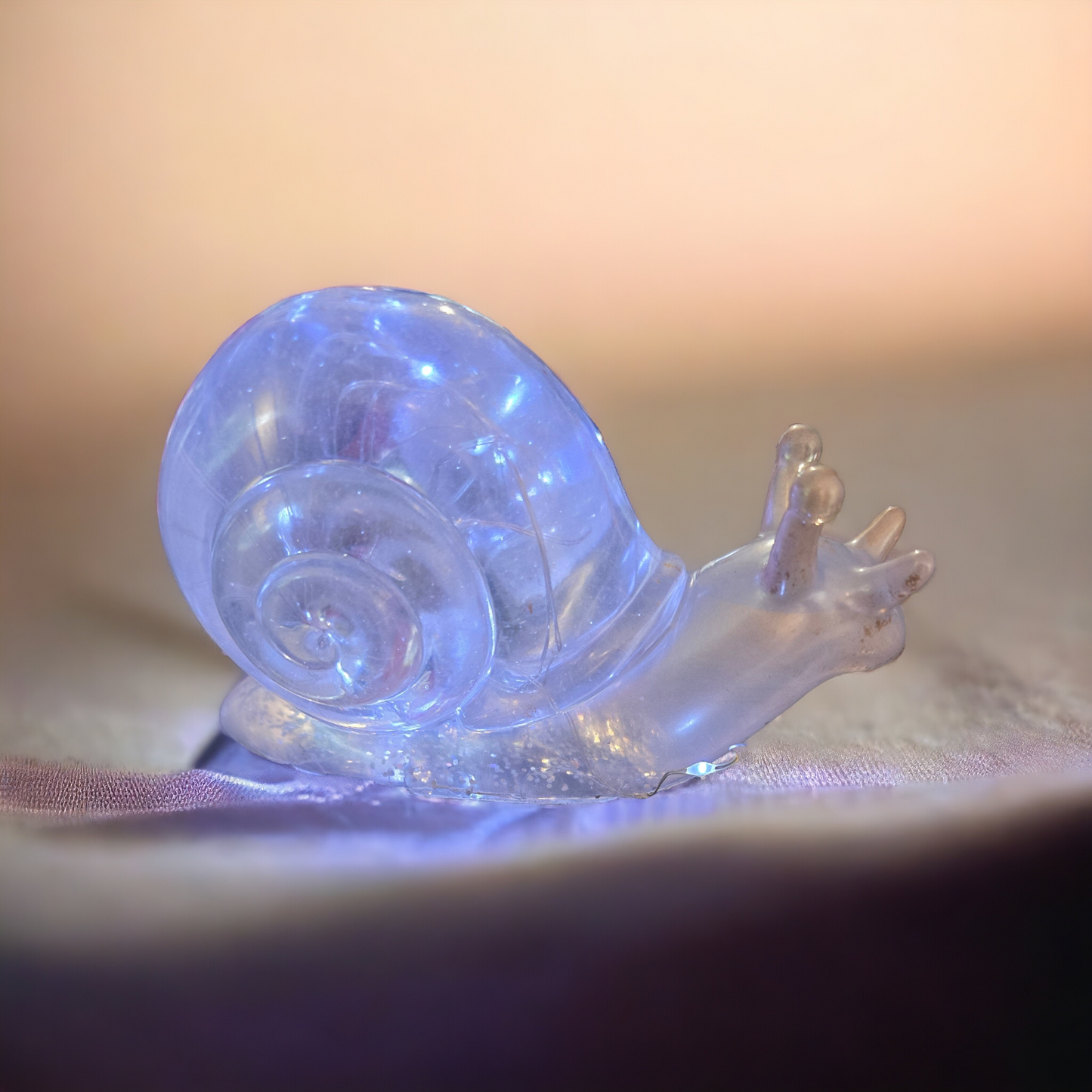 Resin Snail large soft pink with lights