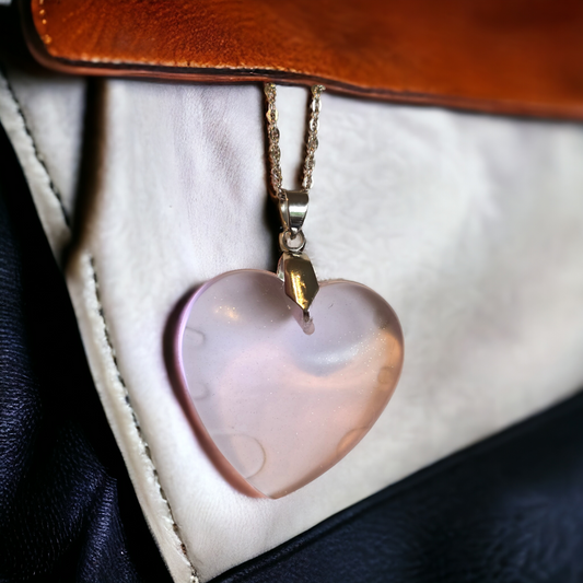 Pendant transparent lilac with silver chain