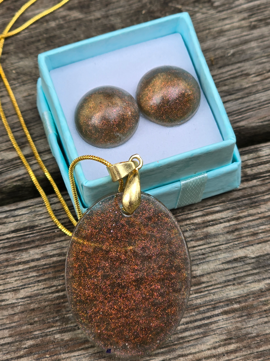 Pendant and earring set copper