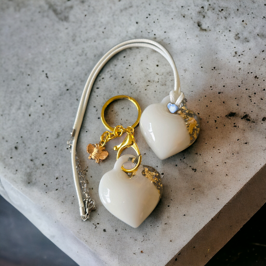 Keycharm puffy heart with matching pendant set white and gold