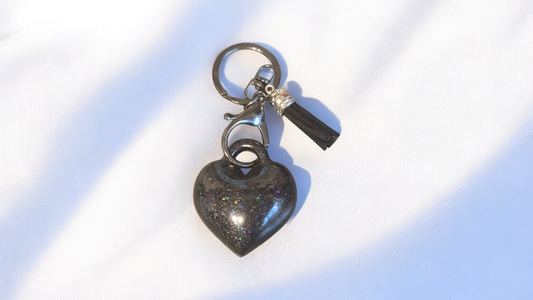 Keycharm puffy heart black with black tassel