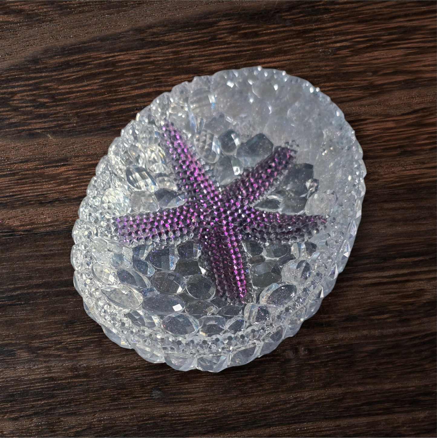 Bowl crystal cluster with blue purple seastar