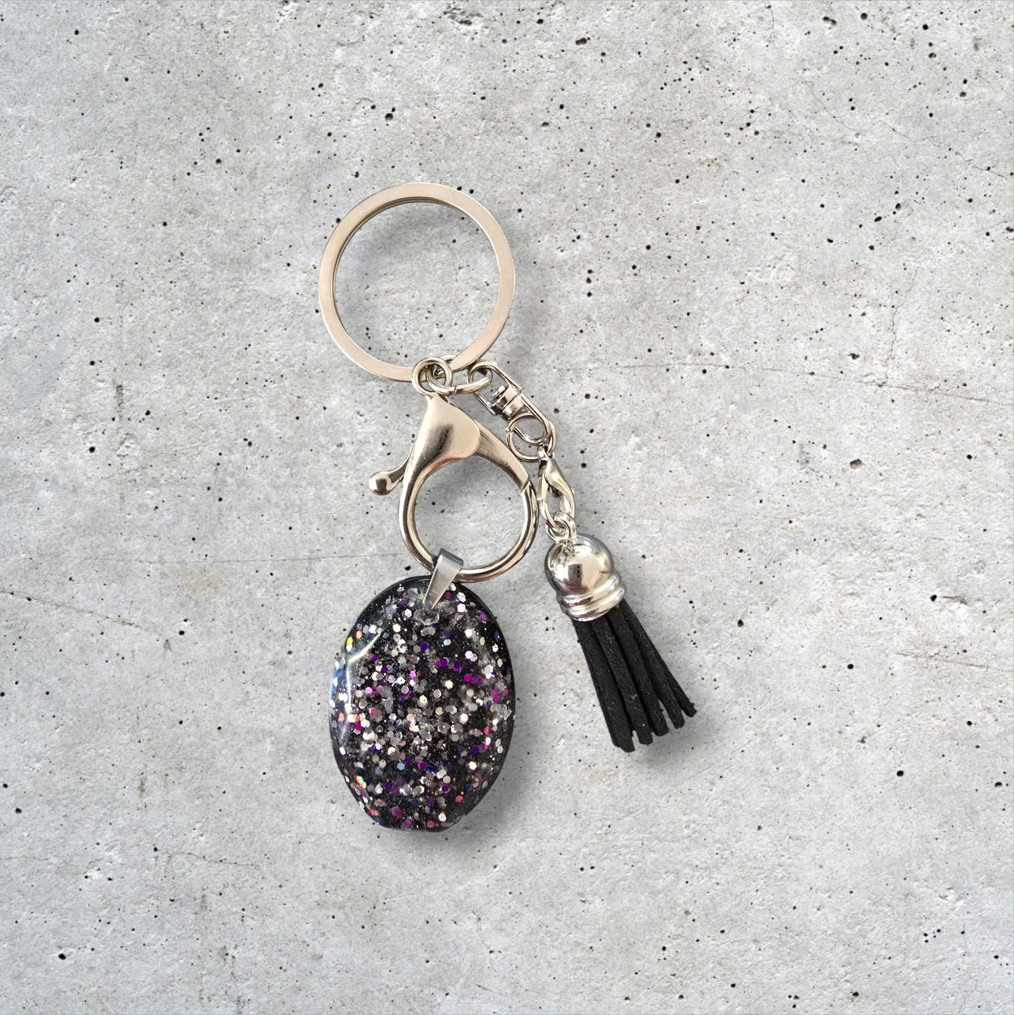 Keycharm glitter with black tassel