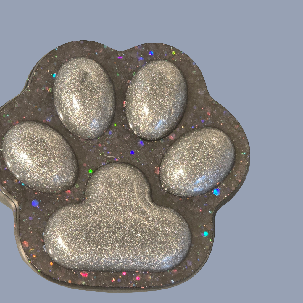 Trinket paw