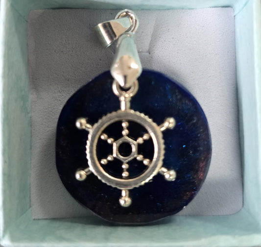 Pendant blue voyage