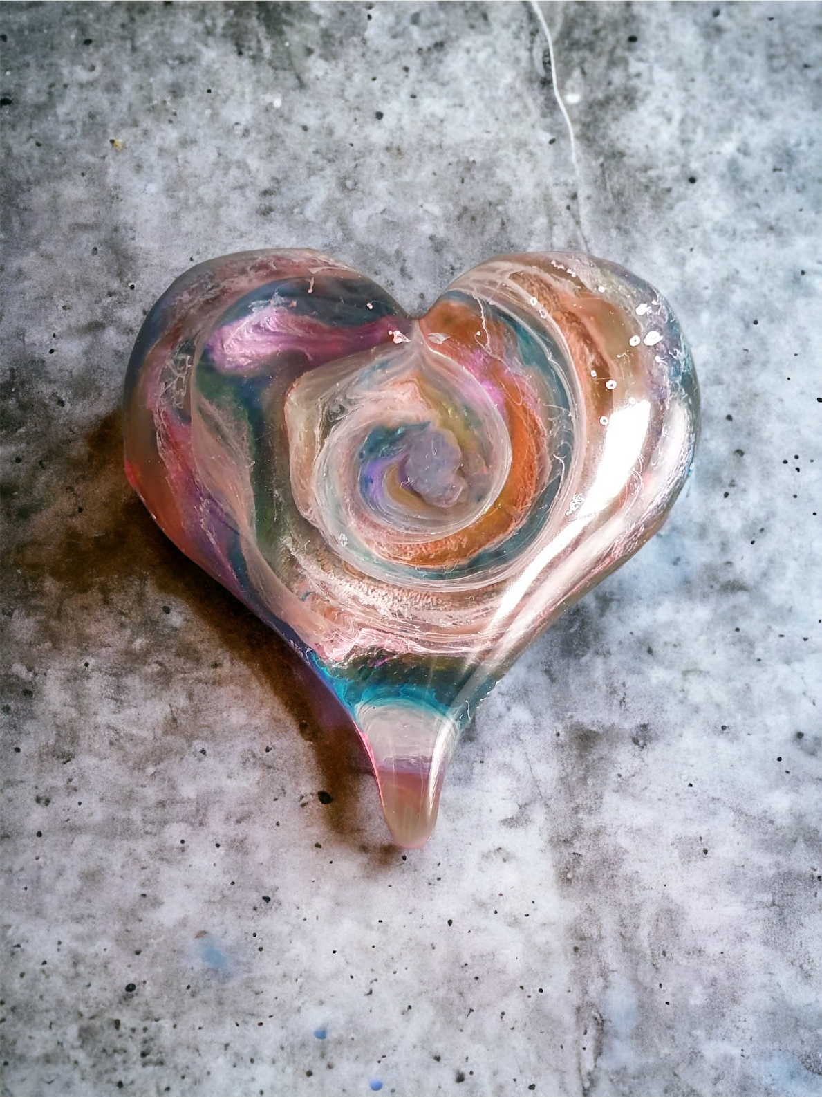 Fridge magnet heart swirl/paper weight