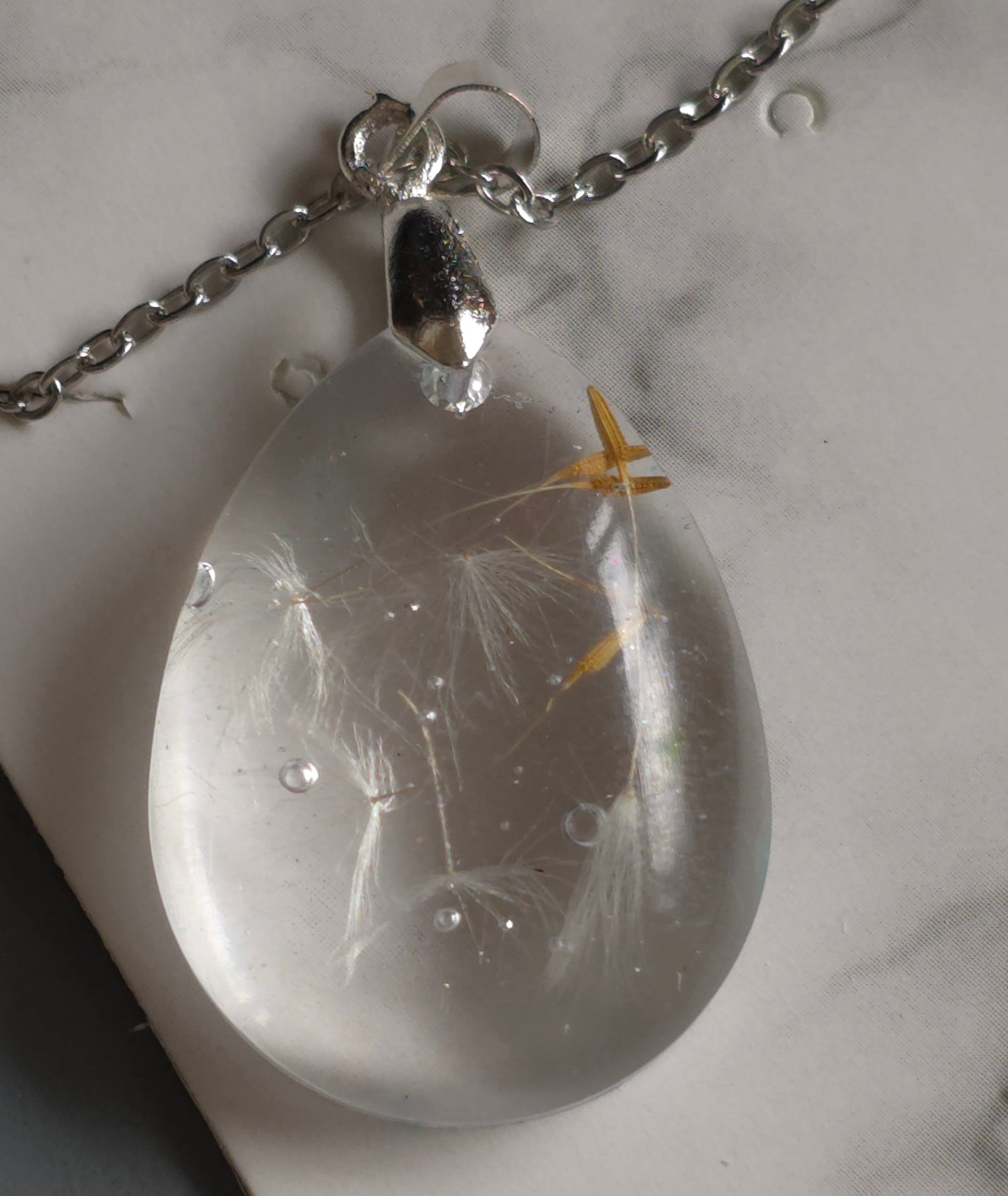 Pendant silver dandelion