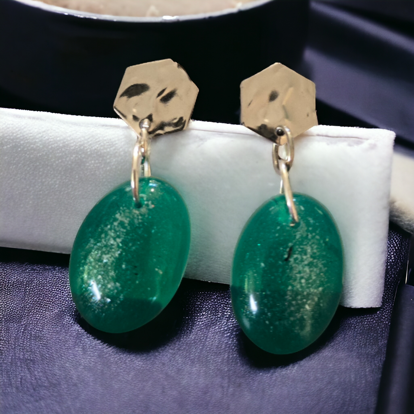 Earrings emerald green