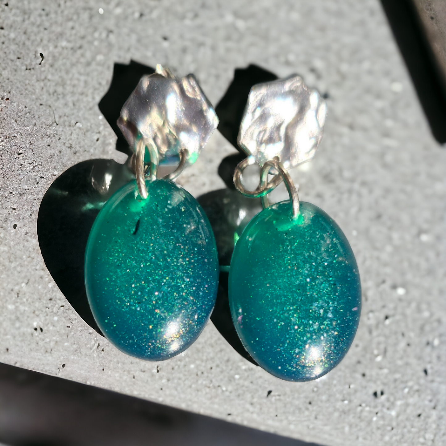 Earrings emerald green