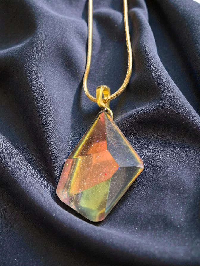 Pendant Prism